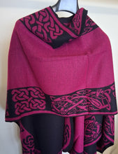 Shawl with Celtic Motif